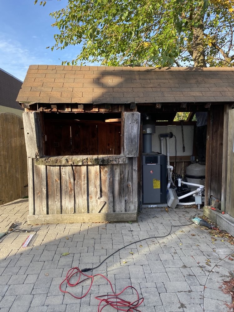 Los Mugrosos Junk Removal