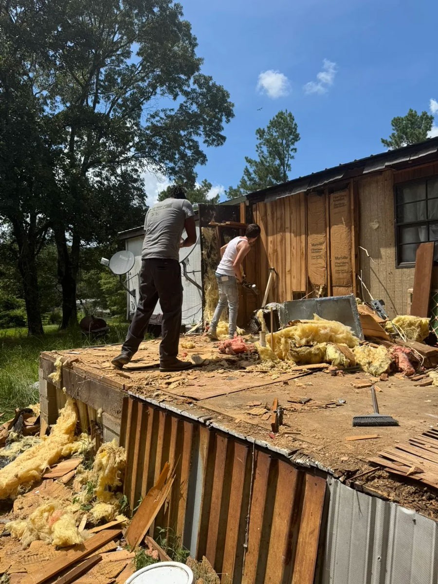 Willingham’s Transport & Junk Removal photo